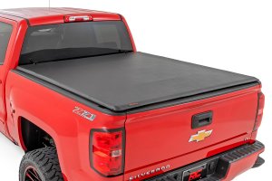 Chevrolet Silverado 1500 Soft Roll Up Bed Cover - Rough Country - Top-mount with black powder-coated aluminum frame - Matte Black - '14-'18